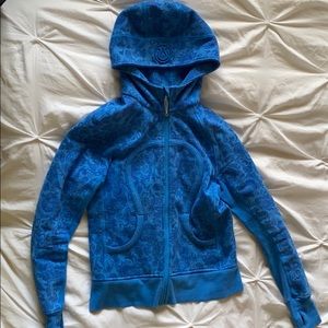 lululemon running jacket!